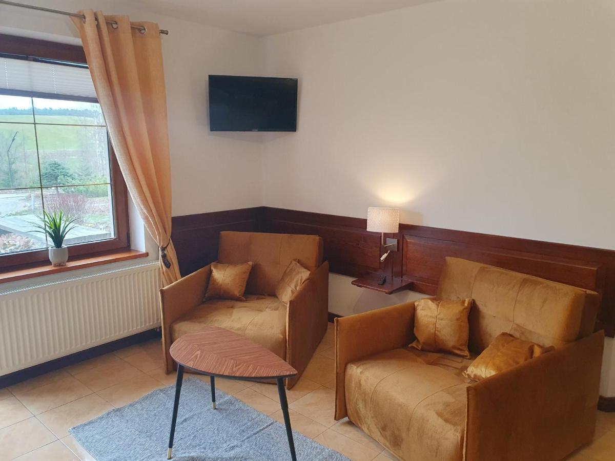 I Przy Leśniczówce Habitación en casa particular *